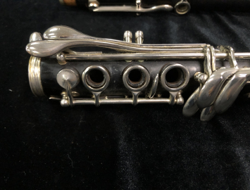Photo Vintage Selmer Paris Series 9 Bb Clarinet, Serial #W6626 – As Is Condition